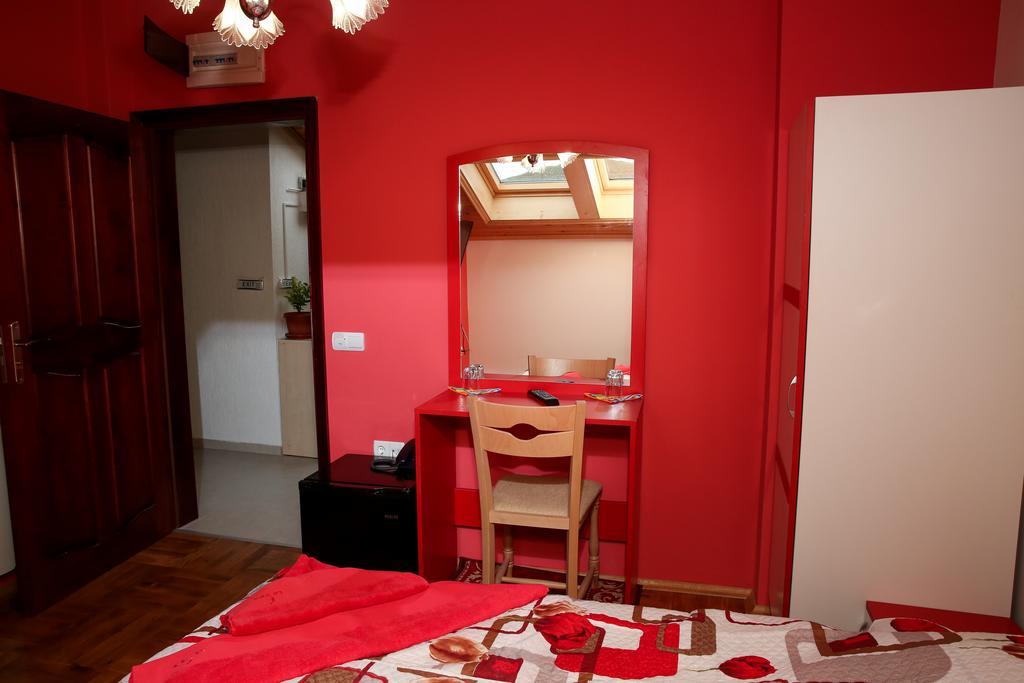 Stanchevata Kashta Hotel Zlatograd Bilik gambar